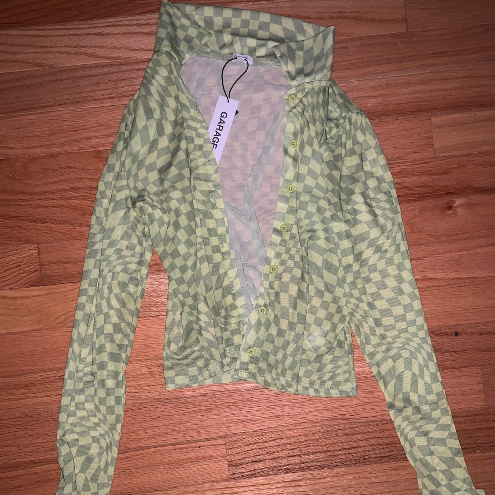 Garage mesh button up